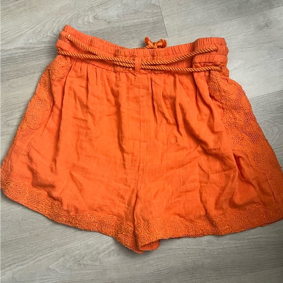 Free People Day Blooms Cutwork Embroidered Shorts, Flame, size M NWOT - Picture 4 of 7